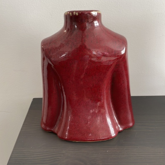 Sculptural Vase - Picture 2 of 2